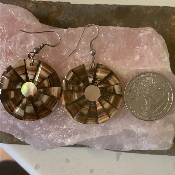 Brown and cream shell earrings - Picture 2 of 3